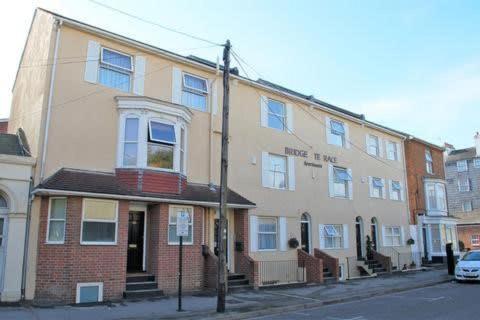 Bridge Terrace Cc * Southampton